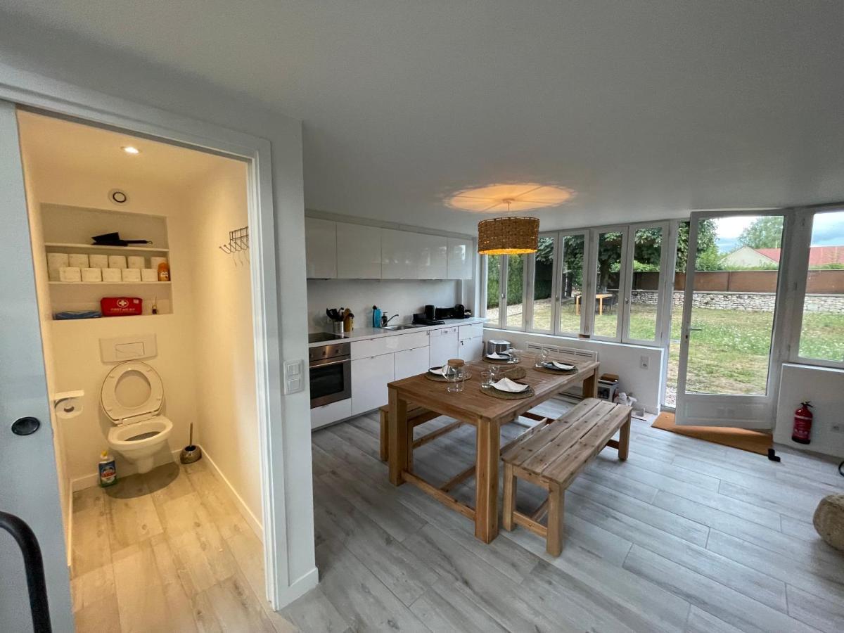 Villa Maison De Campagne Entierement Climatisee Avec Grand Jardin Pressagny-lʼOrgeuilleux Exterior foto